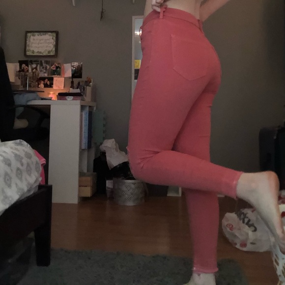 Old Navy Fashion Jeans - Picture 3 of 4